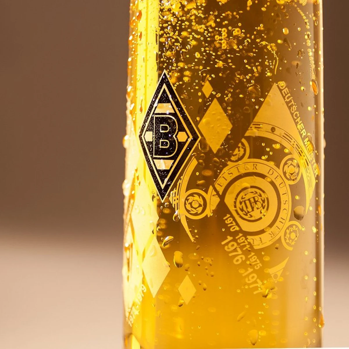 Borussia Mönchengladbach Pilsgläser Erfolge 2er Set 2 Borussia Mönchengladbach Pilsgläser Erfolge 2er Set – Bild 2