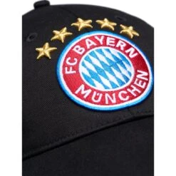 FC Bayern München Baseballcap 5 Sterne Logo Schwarz -Sportausrüstung fc bayern muenchen baseballcap 5 sterne logo schwarz5