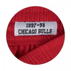 Mitchell & Ness Swingman Shorts Chicago Bulls Road 1997-98 Red -Sportausrüstung mitchell ness swingman shorts chicago bulls road 1997 98 red3