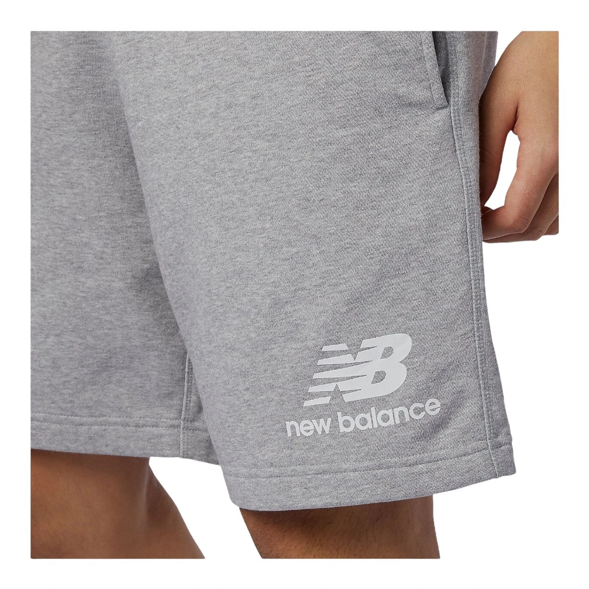 New Balance Essentials Stacked Logo Sweatshort Athletic Grey 3 New Balance Essentials Stacked Logo Sweatshort Athletic Grey – Bild 3