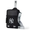 New Era Side Pouch MLB New York Yankees Black/white