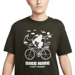 Nike Damen T-Shirt Women's Earth Day Sequoia -Sportausrüstung nike damen t shirt womens earth day sequoia3