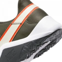 Nike Herren Sneaker Nike Legend Essential 2 Cargo Khaki/light Bone-safety Orange -Sportausrüstung nike herren sneaker nike legend essential 2 cargo khaki light bone safety orange11